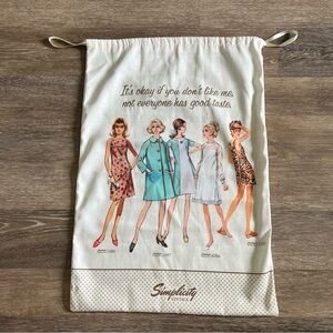 Simplicity sewing notions Vintage collection Drawstring laundry clothes Bag